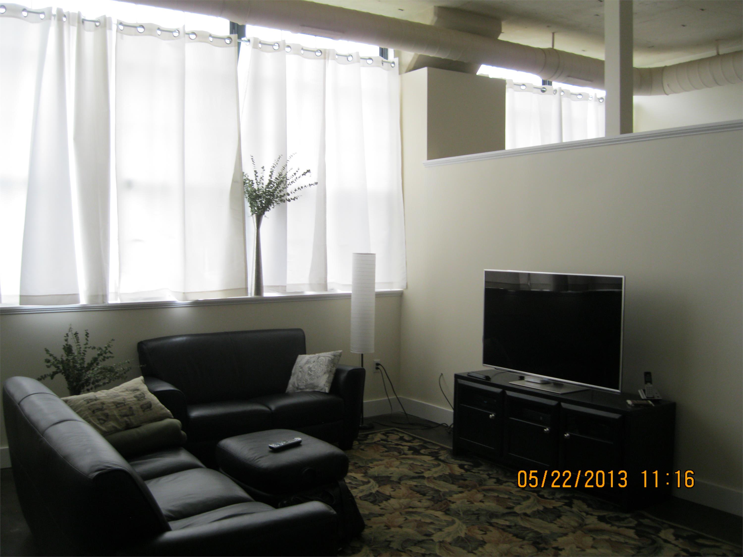 21 Illinois St  - 502